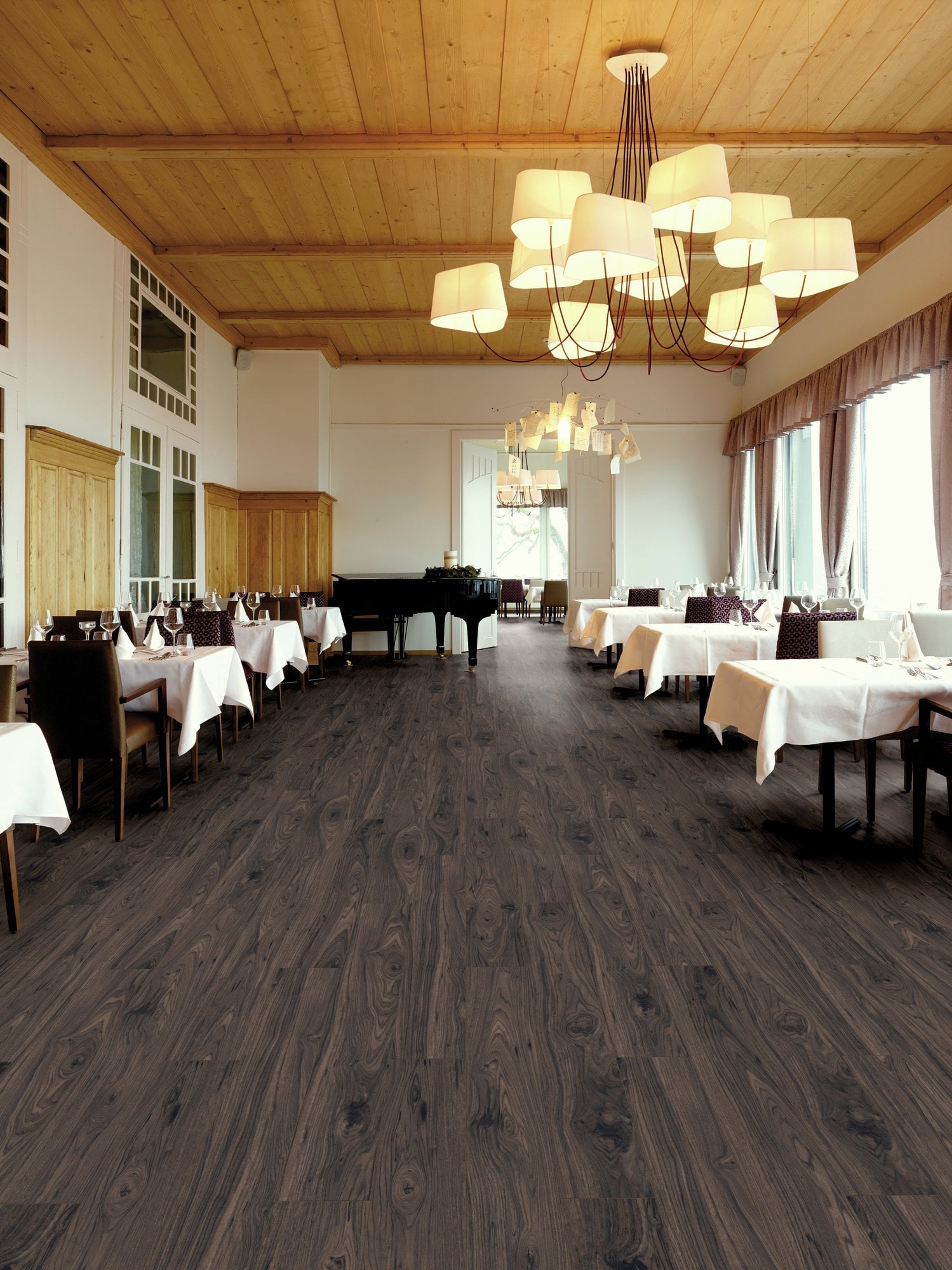 Swiss Krono Grand Selection - WALNUT SEPIA 2 Swiss Krono Grand Selection - WALNUT SEPIA