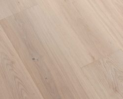 Hardwood Canada Wide Plank Collection White Oak - WIRE BRUSHED SIENNA